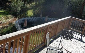 The Historic Brook Forest Inn Evergreen Exterior photo